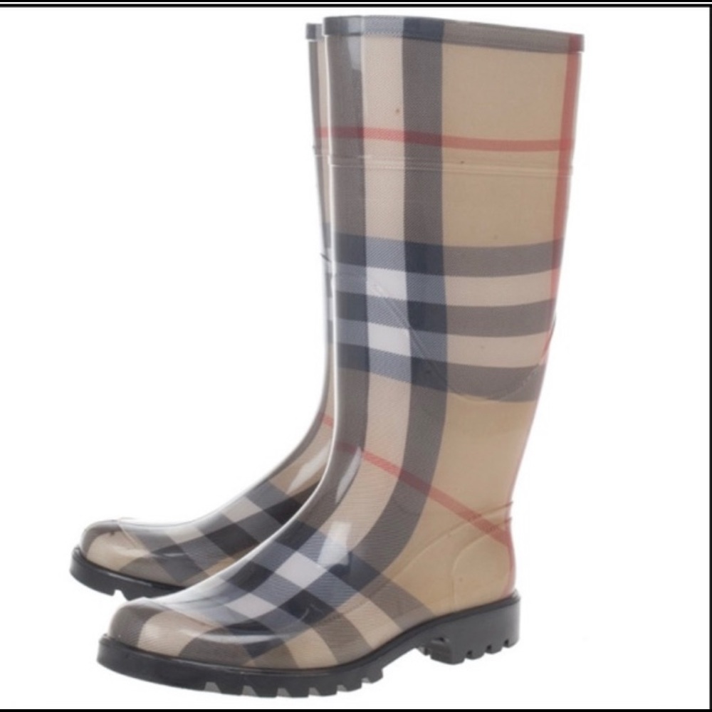 Authentic Burberry rain boots size 6